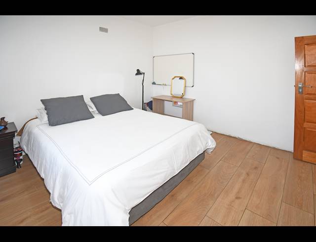 3 BEDROOM HOUSE FOR SALE IN MAYFAIR WEST